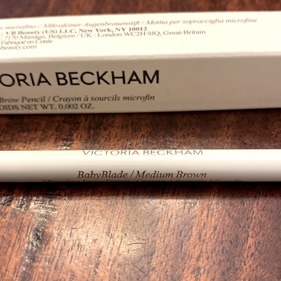 Victoria Beckham • NIB BabyBlade Eyebrow pencil • Shade: Medium Brown - Picture 3 of 7